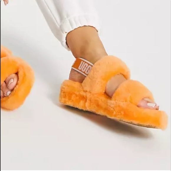 UGG Oh Yeah Sheepskin Slide Sandal
Slippers In California Poppy Size 6 US - Picture 2 of 14